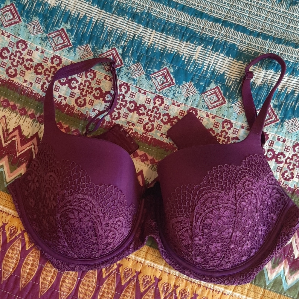 7. Victoria's Secret Body By Victoria Lined Demi